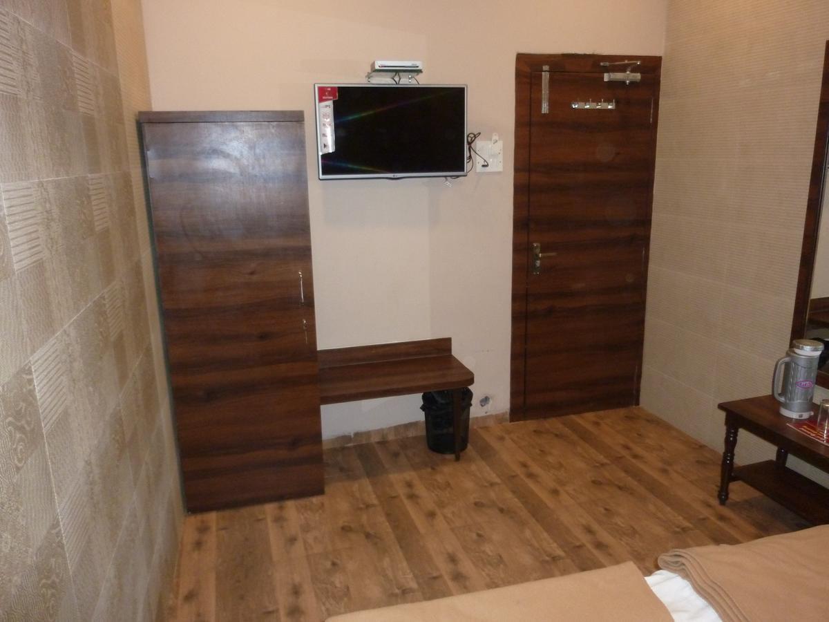 Hotel Regal Palace 뭄바이 외부 사진