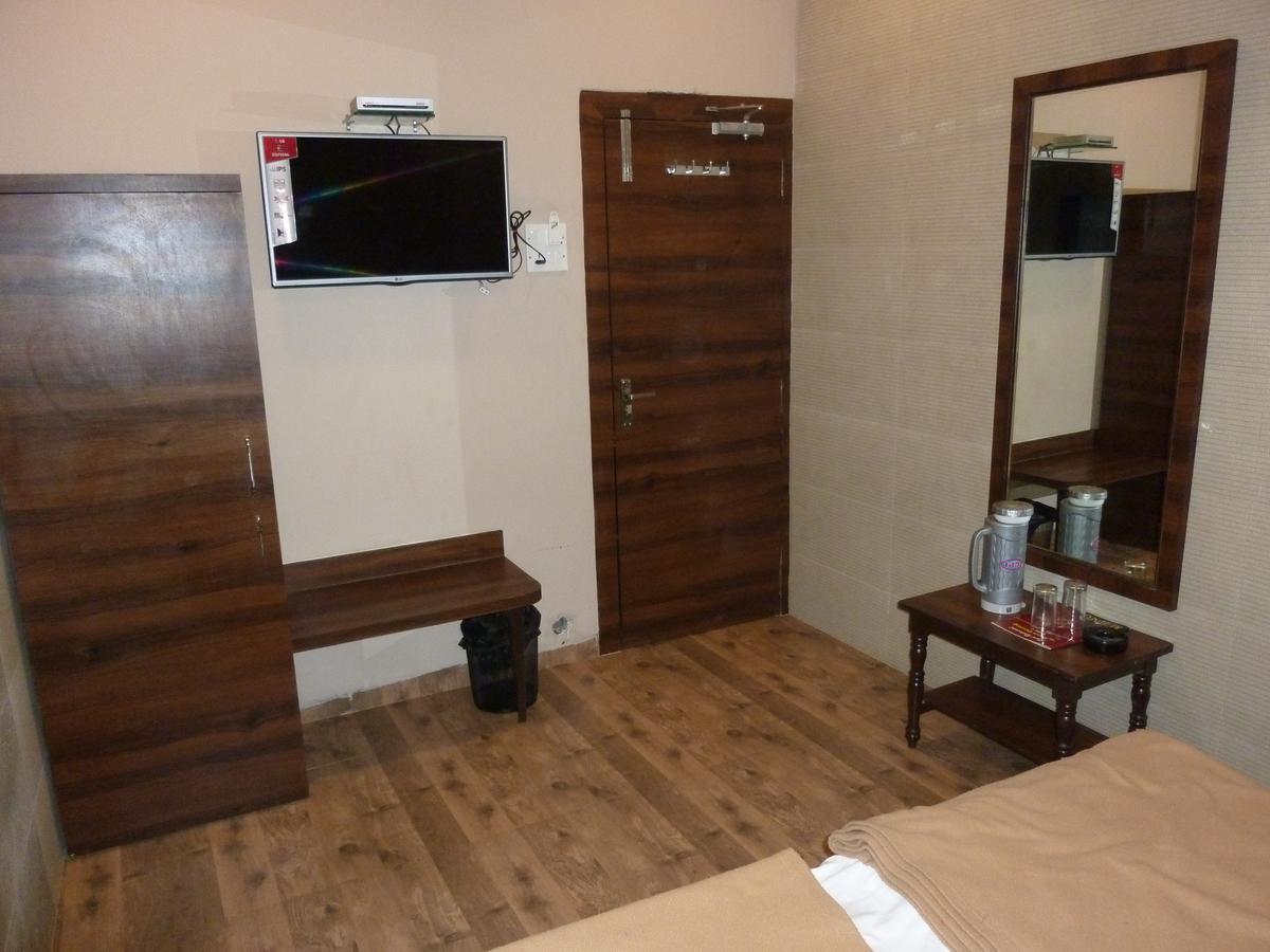 Hotel Regal Palace 뭄바이 외부 사진