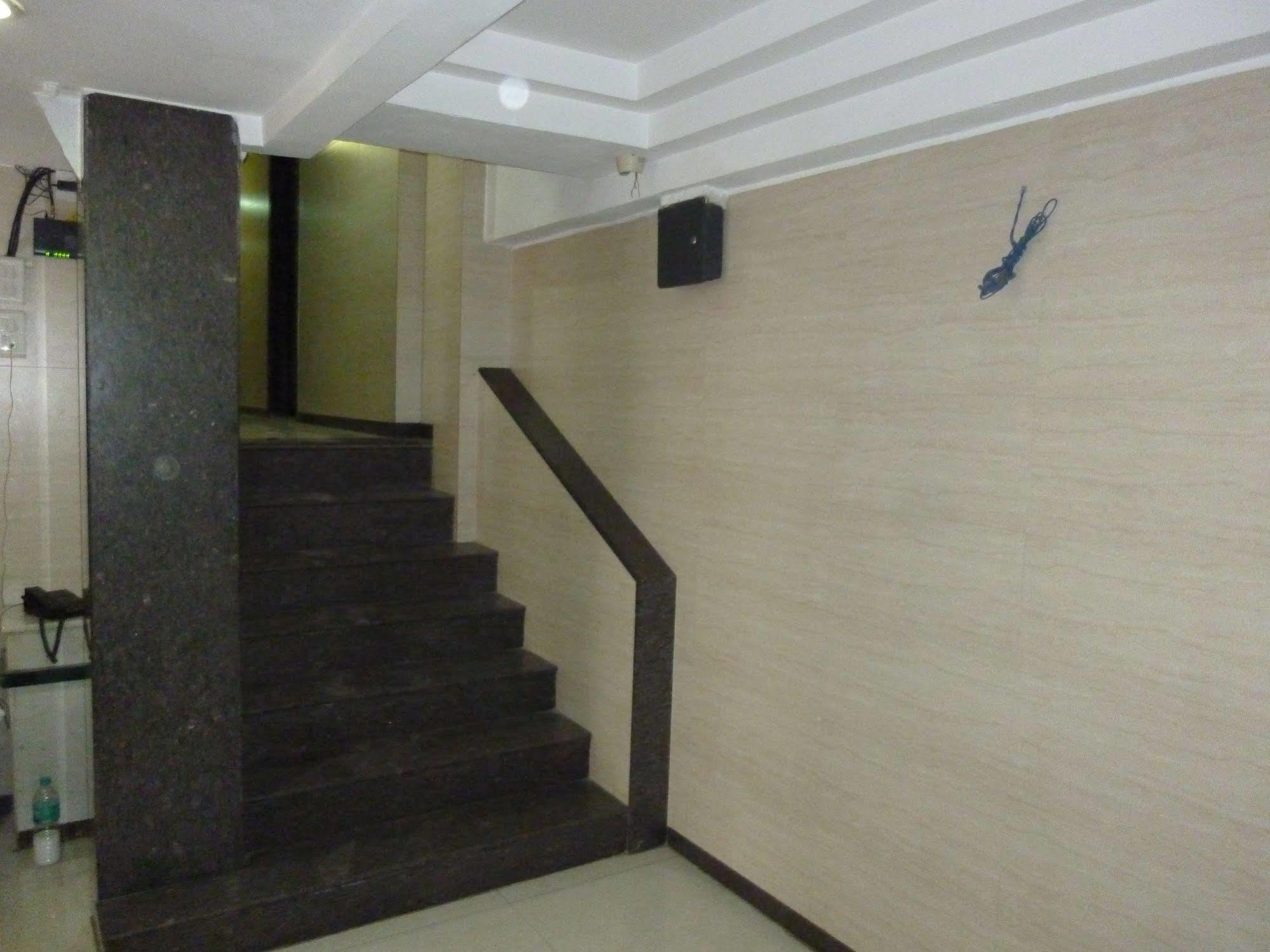 Hotel Regal Palace 뭄바이 외부 사진