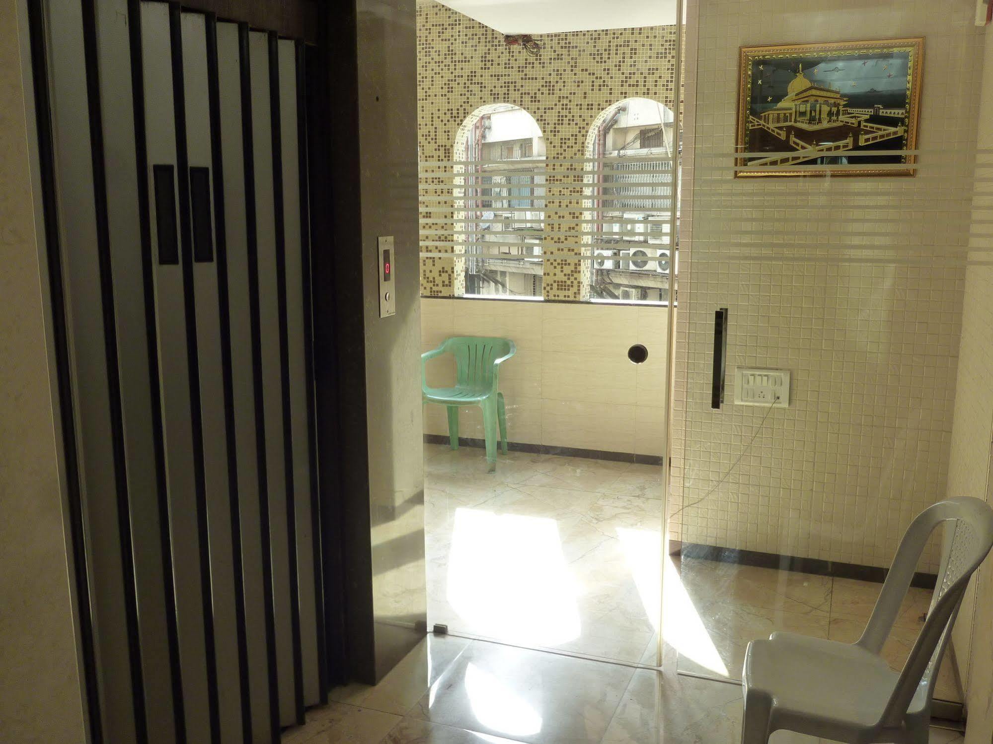 Hotel Regal Palace 뭄바이 외부 사진